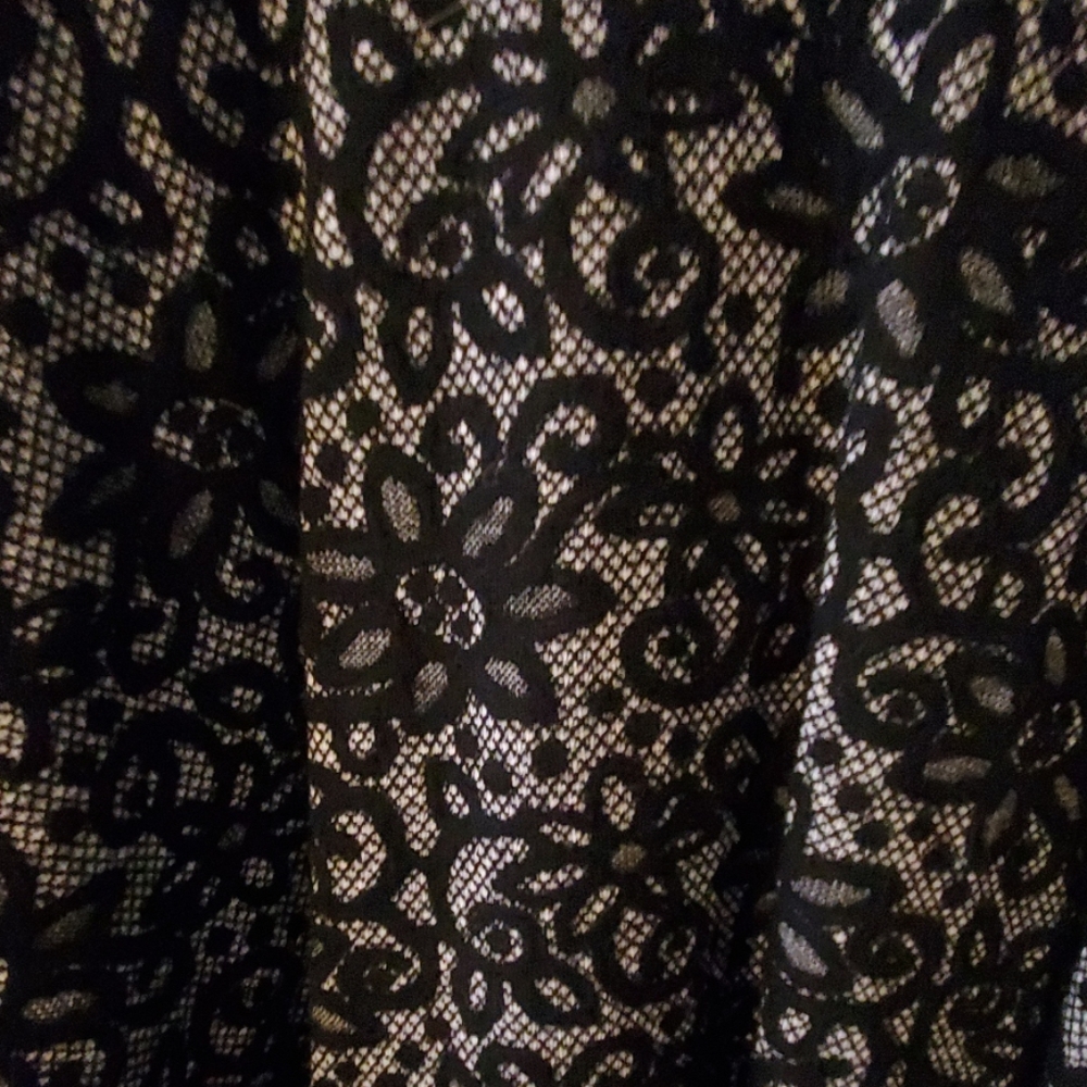 Dress - Picture 3 of 4